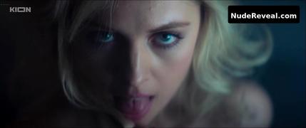 YANINA STUDILINA nude in Life on Call