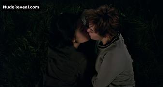 MAISIE WILLIAMS nude in The New Mutants