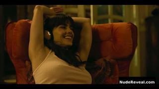 SAMANTHA SIQUEIROS nude in Berlin