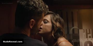MACARENA GOMEZ nude in Amor En Polvo