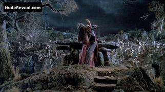 EMBETH DAVIDTZ nude in Army of Darkness