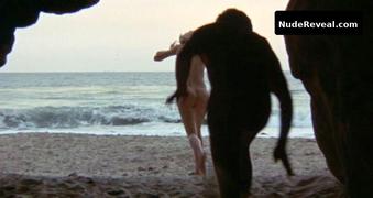 FAYE DUNAWAY nude in The Arrangement