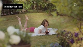 ANTJE TRAUE nude in Die Freundin meiner Mutter