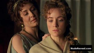 NATHALIE POZA nude in Hispania, la leyenda