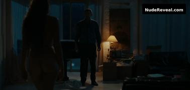 LAETITIA CASTA nude in Une ile