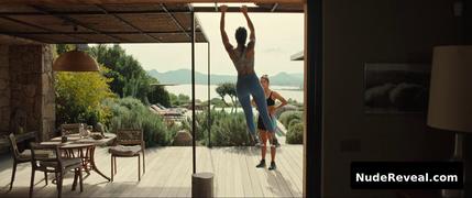 ADELE EXARCHOPOULOS nude in Voleuses