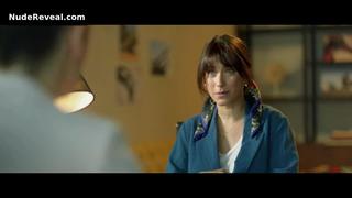 HAZAL KAYA nude in Benden Ne Olur