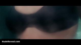 ADELE EXARCHOPOULOS nude in Beating Hearts