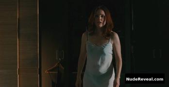 JULIANNE MOORE nude in Chloe