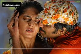 ANUSHKA SHETTY nude in Baladoor