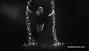 ROSIE HUNTINGTON-WHITELEY nude in LOVE Advent