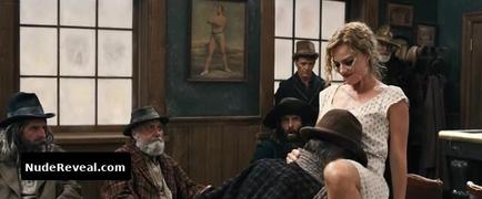 MARGOT ROBBIE nude in Babylon