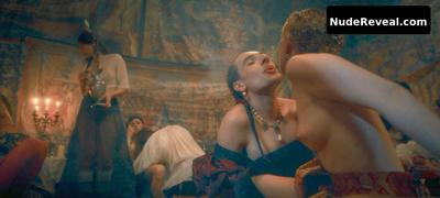 ANAEL SNOEK nude in The Serpent Queen