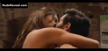 TAAPSEE PANNU nude in Haseen Dillruba