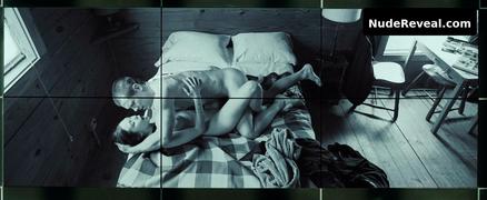 ELIZABETH OLSEN nude in Oldboy