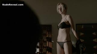 MICHELLE BATISTA nude in O Negocio