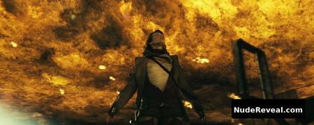 MILLA JOVOVICH nude in Resident Evil: Extinction