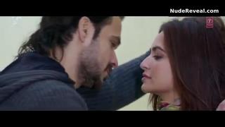 KRITI KHARBANDA nude in Raaz Reboot