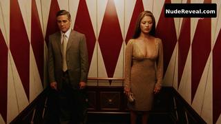 CATHERINE ZETA-JONES nude in Intolerable Cruelty