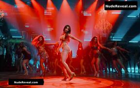 SOUNDARYA SHARMA nude in Housefull 4