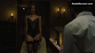 ITZIAR ITUNO nude in La casa de papel