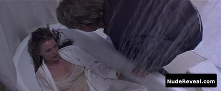 MICHELLE PFEIFFER nude in What Lies Beneath
