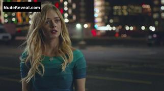 SAMARA WEAVING nude in SMILF