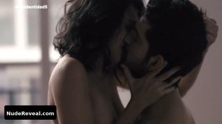 SILVIA ALONSO nude in Sin Identidad