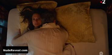 LIZZIE BROCHERE nude in Filles Du Feu