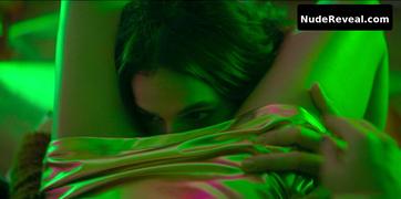 BRUNA MARQUEZINE nude in Benefits with Friends