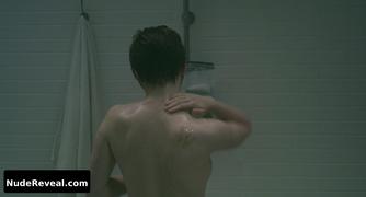 MAISIE WILLIAMS nude in The New Mutants