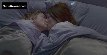 JULIANNE MOORE nude in The Kids Are All Right