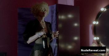 MADONNA nude in Dick Tracy