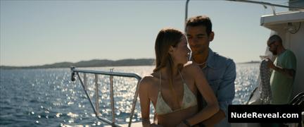 CAMILLE ROWE nude in No Limit