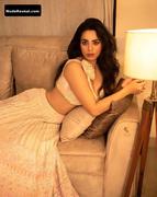 SOUNDARYA SHARMA nude in Housefull 4