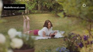 ANTJE TRAUE nude in Die Freundin meiner Mutter