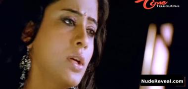 PRIYAMANI nude in Mitrudu