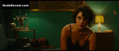 MACARENA GARCIA nude in Advantages of Travelling by Train