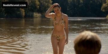 GINA ALICE STIEBITZ nude in Dark