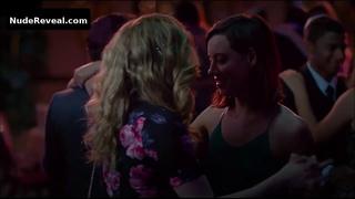 AUBREY PLAZA nude in Addicted To Fresno
