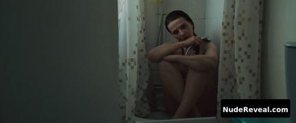 JULIETTE BINOCHE nude in Between Two Worlds