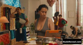 ILANA GLAZER nude in Babes