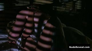 GOLDIE HAWN nude in Bird on a Wire