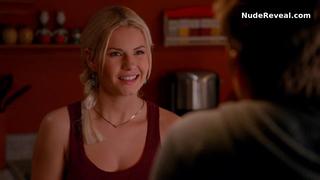 ELISHA CUTHBERT nude in Happy Endings
