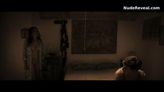 CLAUDIA LERRO nude in Casi El Paraiso
