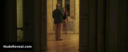 EURIDICE AXEN nude in Loro