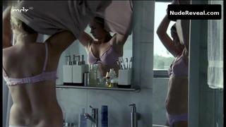 CORNELIA GROSCHEL nude in Polizeiruf 110