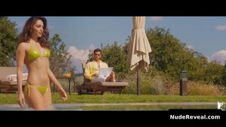 KIARA ADVANI nude in War 2