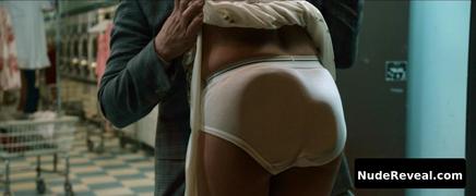 KRISTEN WIIG nude in Anchorman 2: The Legend Continues