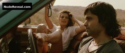 JACQUELINE FERNANDEZ nude in Murder 2